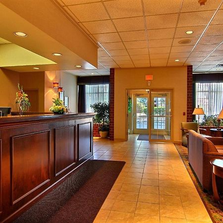 Quality Inn & Suites Mansfield Bagian luar foto