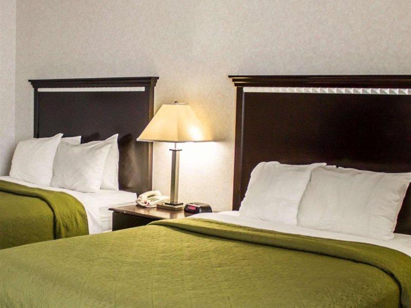 Quality Inn & Suites Mansfield Bagian luar foto