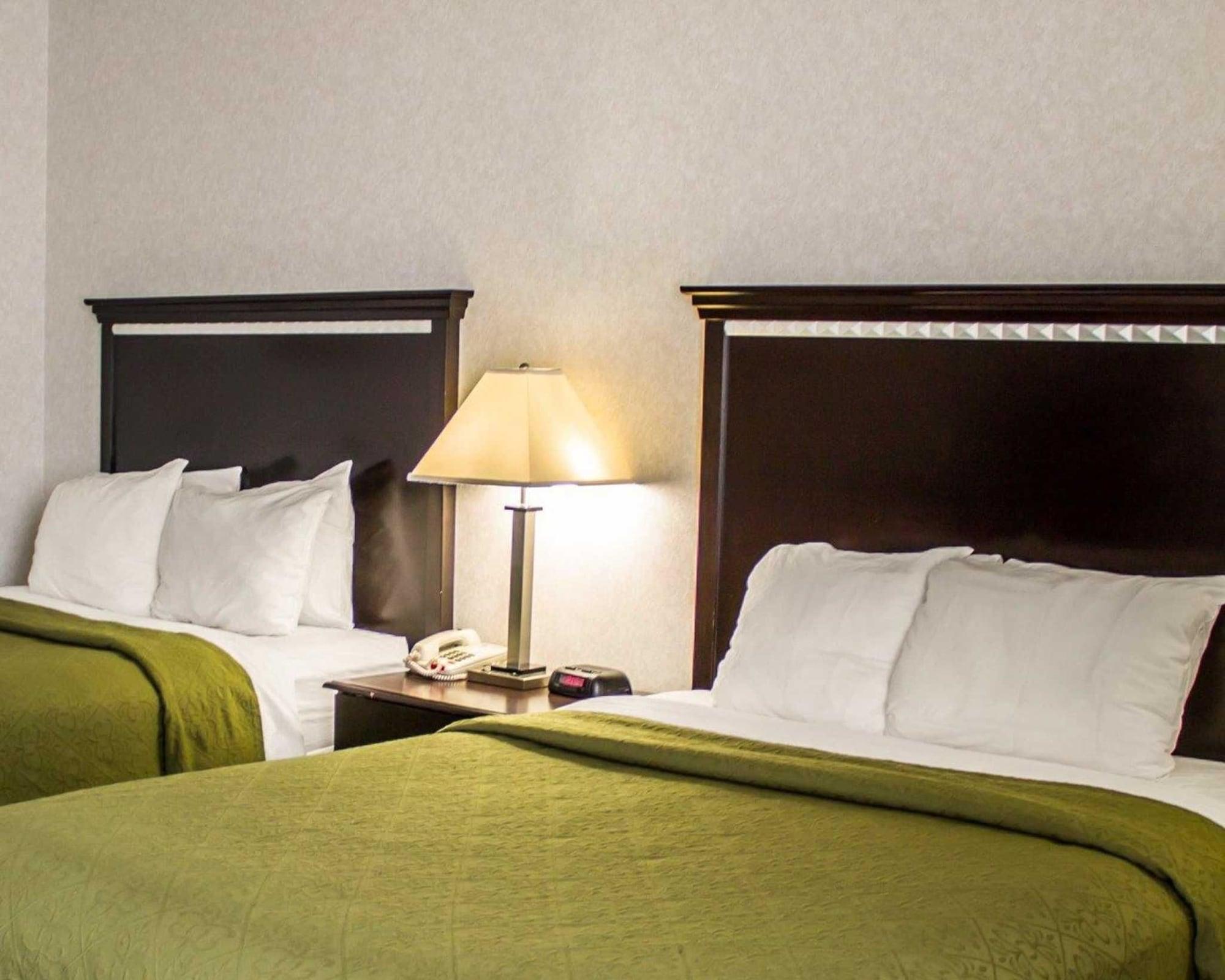 Quality Inn & Suites Mansfield Bagian luar foto