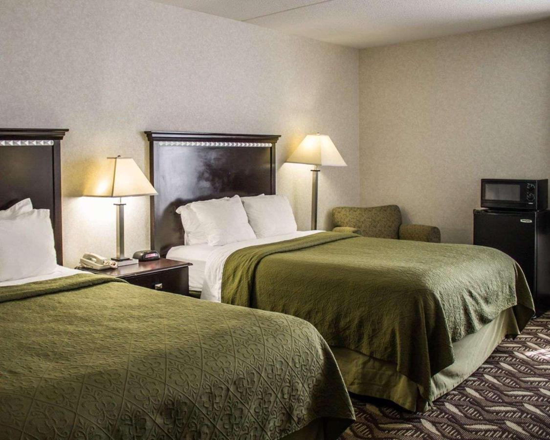 Quality Inn & Suites Mansfield Bagian luar foto