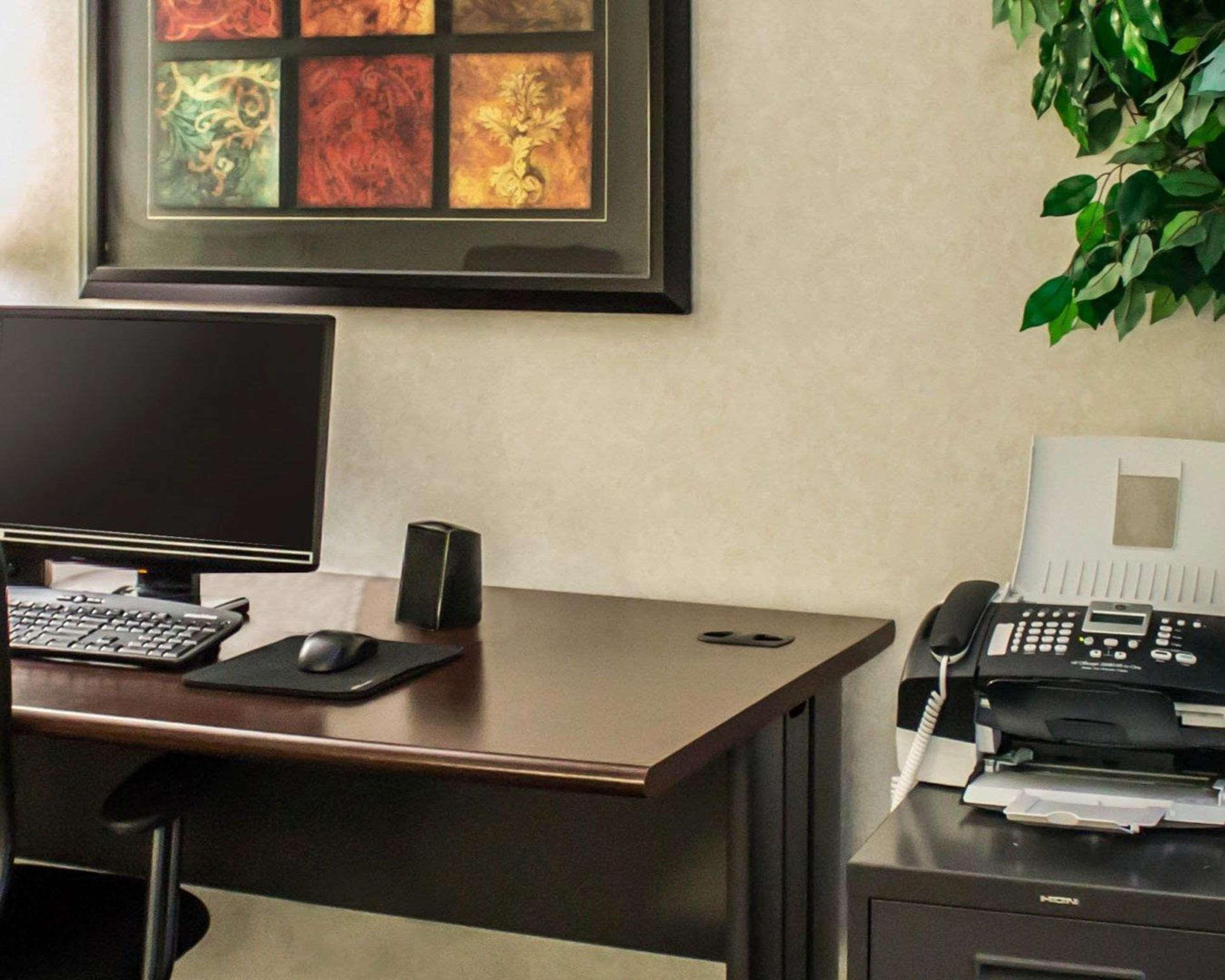 Quality Inn & Suites Mansfield Bagian luar foto