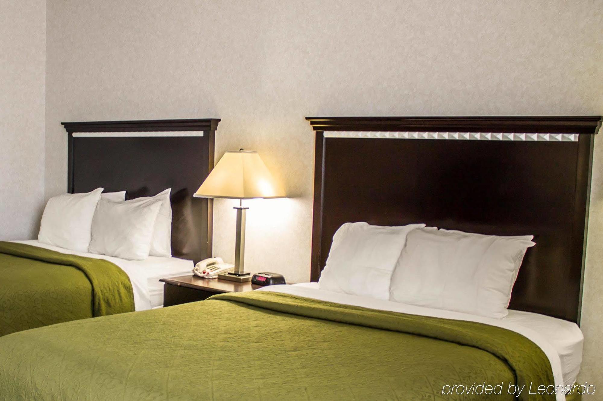 Quality Inn & Suites Mansfield Bagian luar foto